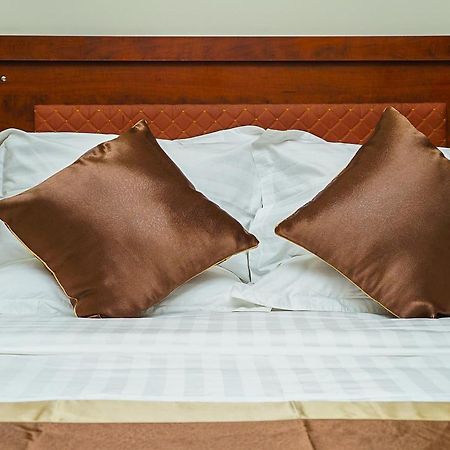 Jarin Hotel Kampala Esterno foto